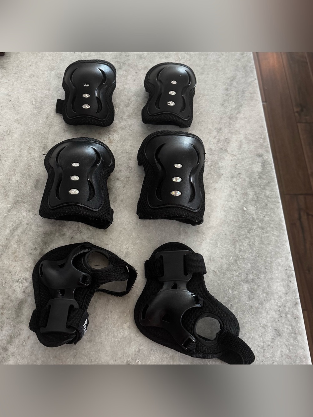 Bosoner Kids Protective Gear Set for Skating and Cycling Black